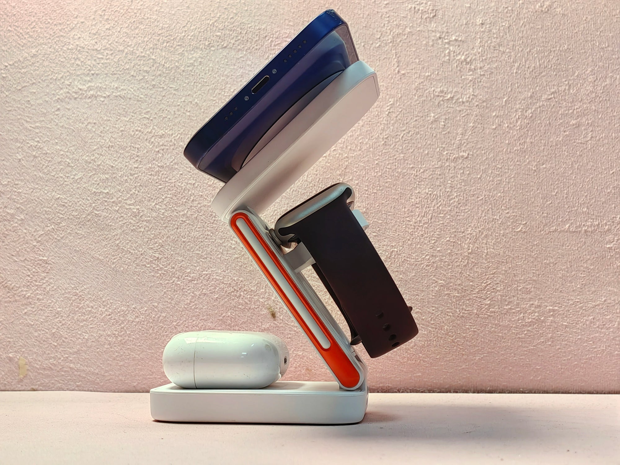 TriChargeGo : Foldable wireless charger